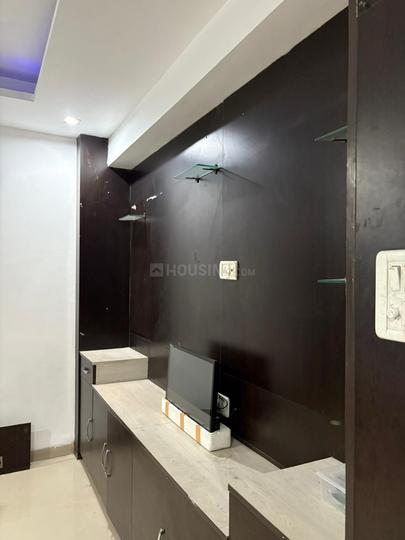 Space Park II Main Image 1