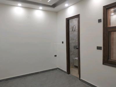 Bedroom Image of 1000 Sq.ft 2 BHK Builder Floor for sale in Ramesh Nagar New Delhi for Rs. 15500000