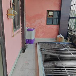 Balcony Image of Gupta PG in Beta II, Greater Noida