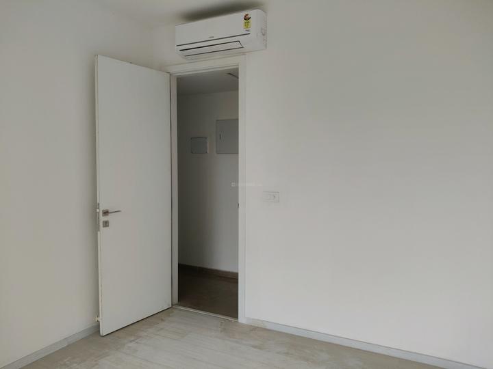 Nahar Water Lily And White Lily Main Image 1