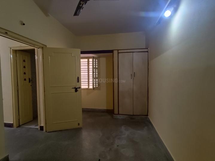 V building Bedroom 1