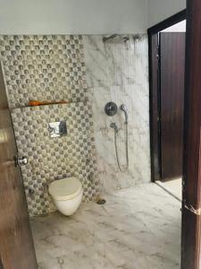 Bathroom Image of 2152 Sq.ft 3 BHK Builder Floor for rent in Gomti Nagar Lucknow for Rs. 32000