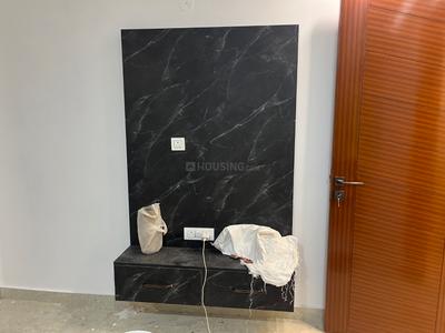 Bedroom Image of 1000 Sq.ft 3 BHK Builder Floor for sale in Janakpuri New Delhi for Rs. 13500000