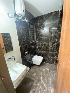 Bathroom Image of 850 Sq.ft 2 BHK Apartment / Flat for sale in Gami And Jaydeep Elanza, Chembur Mumbai for Rs. 18000000