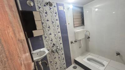 Bathroom Image of 945 Sq.ft 2 BHK Apartment / Flat for rent in Thakurli Thane for Rs. 20000