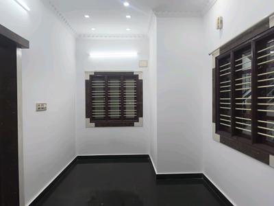 Living Room Image of 950 Sq.ft 1 BHK Builder Floor for rent in JP Nagar Bengaluru for Rs. 18000