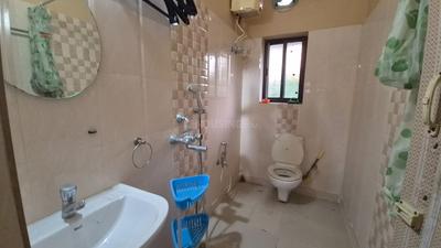 Bathroom Image of 1270 Sq.ft 3 BHK Apartment / Flat for sale in Lake Gardens Kolkata for Rs. 12500000