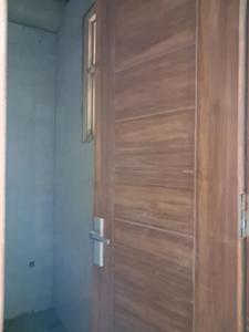 Common Bathroom Image of 1450 Sq.ft 3 BHK Apartment / Flat for sale in JMD Diamond Residency, Sector 73 Noida for Rs. 6500022