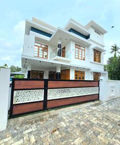 Image of 2700 Sq.ft 4 BHK Independent House for sale in Aluva, Kochi for Rs. 13000000