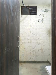 Common Bathroom Image of 1200 Sq.ft 3 BHK Apartment / Flat for sale in Govindpuram Ghaziabad for Rs. 4565222