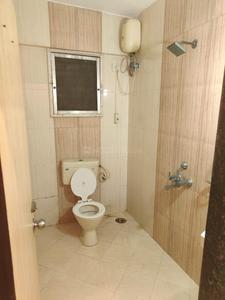 Bathroom Image of 1800 Sq.ft 2 BHK Apartment / Flat for sale in Khar West Mumbai for Rs. 24000000
