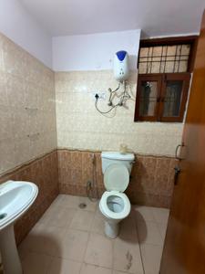 Bathroom Image of 2560 Sq.ft 4 BHK Builder Floor for rent in Sector 52 Gurgaon for Rs. 45000