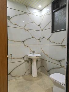Common Bathroom Image of 1450 Sq.ft 3 BHK Builder Floor for sale in Nikunj Homes, Indirapuram Ghaziabad for Rs. 10000000