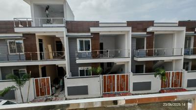 Image of 1750 Sq.ft 3 BHK Duplex for sale in Dharni Defence Paradise, Amausi, Lucknow for Rs. 7350000