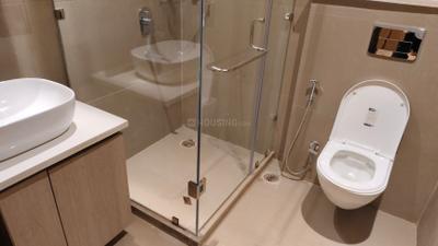 Bathroom Image of 700 Sq.ft 1 BHK Builder Floor for rent in DLF Phase 1 Gurgaon for Rs. 41000