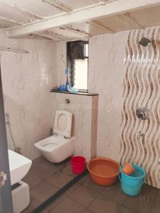Bathroom Image of Available Single Girl vacancy  in Kothrud, Pune