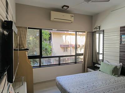 Bedroom Image of 750 Sq.ft 2 BHK Apartment / Flat for sale in Santacruz West Mumbai for Rs. 41000000