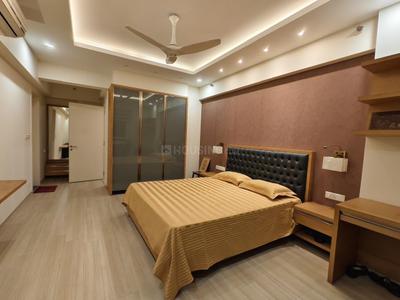 Bedroom Image of 3341 Sq.ft 3.5 BHK Apartment / Flat for sale in DLF Riverside, Vyttila Kochi for Rs. 31000000