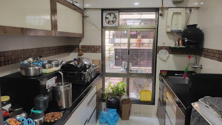 Budget Kulswamin NP Thakar Vile Parle east Main Image 1