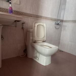 Bathroom Image of 2100 Sq.ft 3 BHK Builder Floor for rent in Sector 41 Gurgaon for Rs. 53700