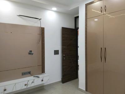 Bedroom Image of 1100 Sq.ft 3 BHK Builder Floor for sale in Shalimar Bagh New Delhi for Rs. 15500000