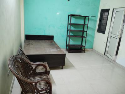 Image of 1500 Sq.ft 1 BHK Independent House for rent in Sector 17, Gurgaon for Rs. 10000