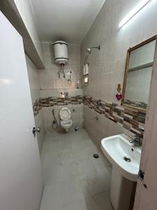Image of 1500 Sq.ft 3 BHK Apartment / Flat for rent in Vasant Kunj, New Delhi for Rs. 75000