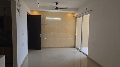 Living Room Image of 1155 Sq.ft 2.5 BHK Apartment / Flat for sale in Prateek Grand City, Siddharth Vihar Ghaziabad for Rs. 10500000