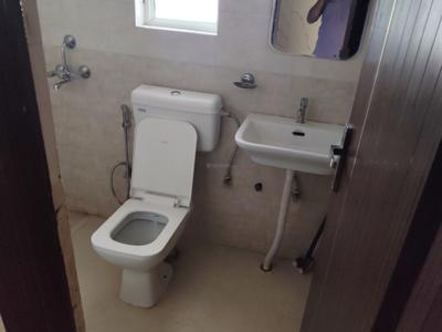 Image of 900 Sq.ft 3 BHK Apartment / Flat for rent in ROF Amaltas, Sector 92, Gurgaon for Rs. 21000