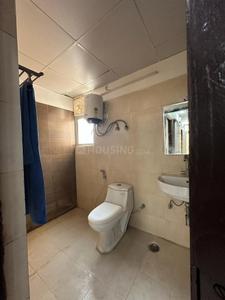 Bathroom Image of 1405 Sq.ft 3 BHK Apartment / Flat for sale in MR Officer City 2 Phase 2, Raj Nagar Extension Ghaziabad for Rs. 9300000