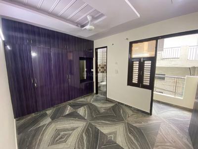 Bedroom Image of 900 Sq.ft 2 BHK Builder Floor for rent in Ramesh Nagar New Delhi for Rs. 34000