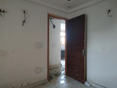 Bedroom Image of 650 Sq.ft 2 BHK Apartment / Flat for sale in Sangam Vihar New Delhi for Rs. 3400000