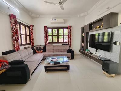 Hall Image of 1500 Sq.ft 4 BHK Villa for rent in New Alkapuri Vadodara for Rs. 30000