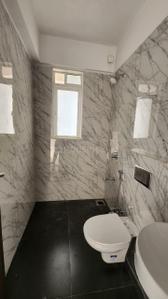Bathroom Image of 2500 Sq.ft 4 BHK Apartment / Flat for sale in Juhu Mumbai for Rs. 99000000