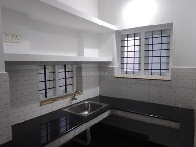 Kitchen Image of 900 Sq.ft 2 BHK Builder Floor for rent in Palluruthy Kochi for Rs. 20000