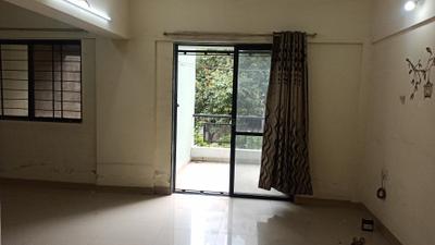 Living Room Image of 950 Sq.ft 2 BHK Apartment / Flat for rent in Magarpatta Iris, Magarpatta City Pune for Rs. 34000