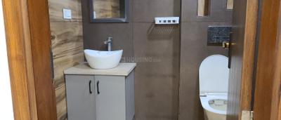 Image of 900 Sq.ft 2 BHK Builder Floor for rent in Vikaspuri, New Delhi for Rs. 32000