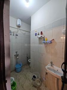 Bathroom Image of 1002 Sq.ft 2 BHK Apartment / Flat for rent in Prabhavathi Daffodils, Gattahalli Bengaluru for Rs. 23500