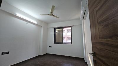 Bedroom Image of 2050 Sq.ft 3 BHK Apartment / Flat for rent in Swagat Agacia, Sargasan Gandhinagar for Rs. 31000