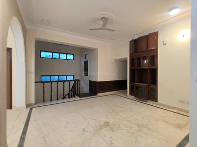 Hall Image of 5000 Sq.ft 5 BHK Independent House for rent in Sector 40 Noida for Rs. 160000