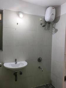 Common Bathroom Image of 789 Sq.ft 2 BHK Apartment / Flat for rent in Lodha Casa Rio Gold, Palava Phase 1 Thane for Rs. 19000
