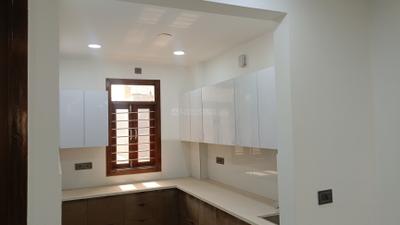 Kitchen Image of 1050 Sq.ft 3 BHK Builder Floor for sale in Pitampura New Delhi for Rs. 11500000