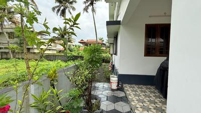 Balcony Image of 2500 Sq.ft 5 BHK Independent House for sale in Aluva Kochi for Rs. 7200000