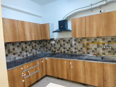 Kitchen Image of 1090 Sq.ft 3 BHK Apartment / Flat for rent in Prateek Grand City, Siddharth Vihar Ghaziabad for Rs. 28000