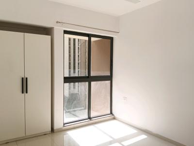 Bedroom Image of 900 Sq.ft 2 BHK Apartment / Flat for rent in Lodha Splendora Riverview by Lodha Group, Kasarvadavali Thane for Rs. 29000
