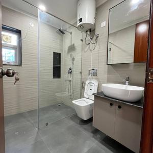 Bathroom Image of 1850 Sq.ft 3 BHK Builder Floor for sale in Ashoka Enclave 2, Sector 37 Faridabad for Rs. 21500000