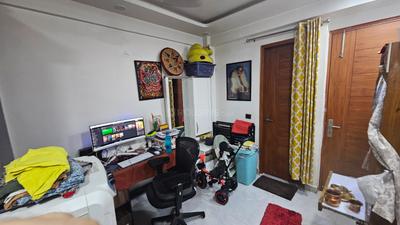 Bedroom Image of 1500 Sq.ft 3 BHK Builder Floor for sale in Sector 104 Noida for Rs. 8500000
