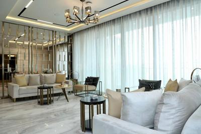 Living Room Image of 1350 Sq.ft 3 BHK Apartment / Flat for sale in Rustomjee Crown Phase 2, Prabhadevi Mumbai for Rs. 93500000