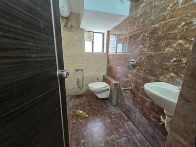 Bathroom Image of 2200 Sq.ft 4 BHK Duplex for rent in Harni Vadodara for Rs. 25000
