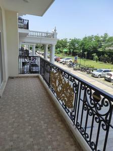Balcony Image of 1000 Sq.ft 2 BHK Apartment / Flat for rent in Omaxe The Palace, Gomti Nagar Lucknow for Rs. 26000